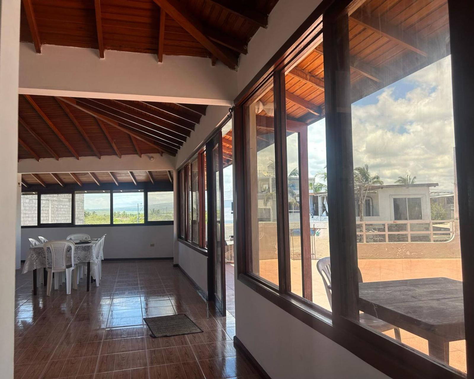 Hotel Isla Del Descanso Puerto Villamil Eksteriør billede
